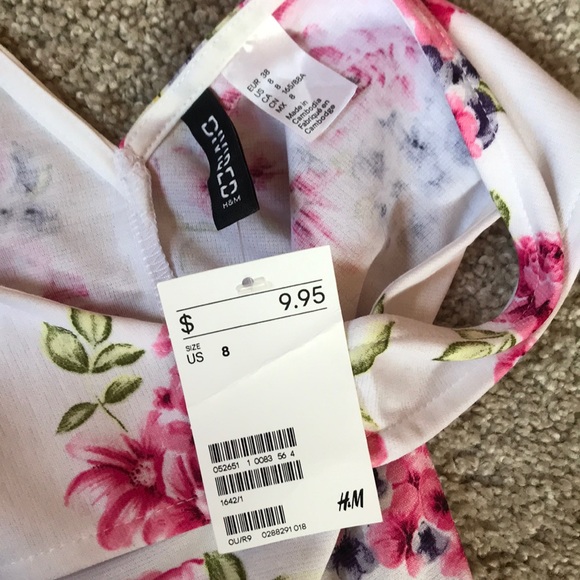 Cute floral dress - Picture 3 of 5